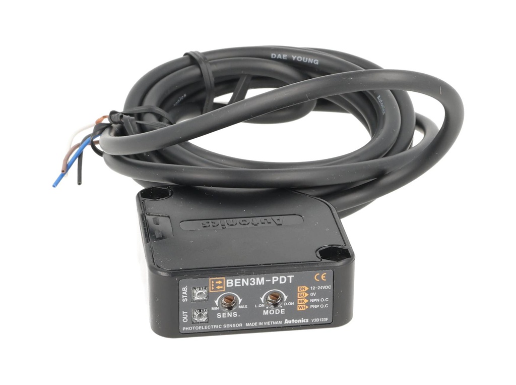 BEN3M-PDT — FOTOCELDA NPN/PNP, S/3 METROS , RTFE/PLZ.18X50X50mm, 12-24VCD, 24-240VCA/CD.