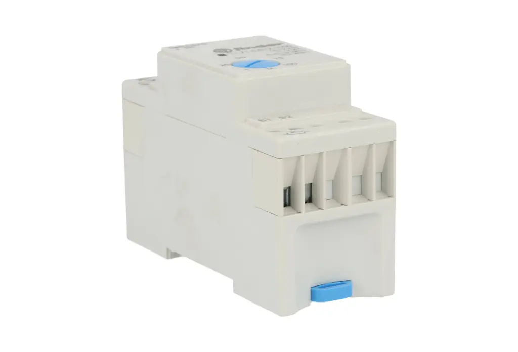 117100121000 – RELEVADOR CREPUSCULAR MODULAR